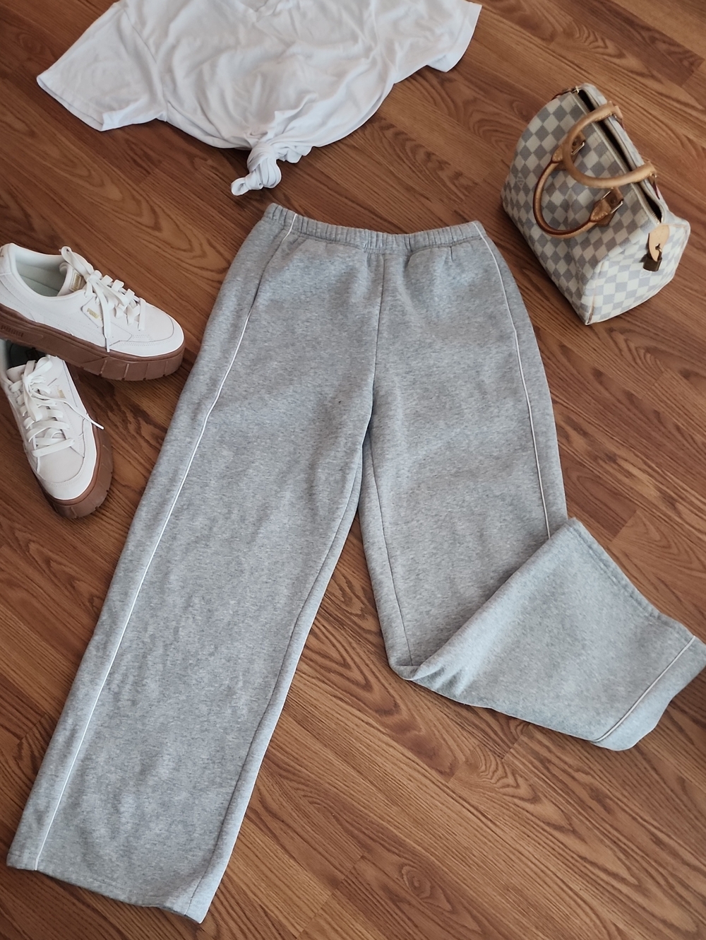 Edikted Womens Wide-Leg Track Pants in Light Gray